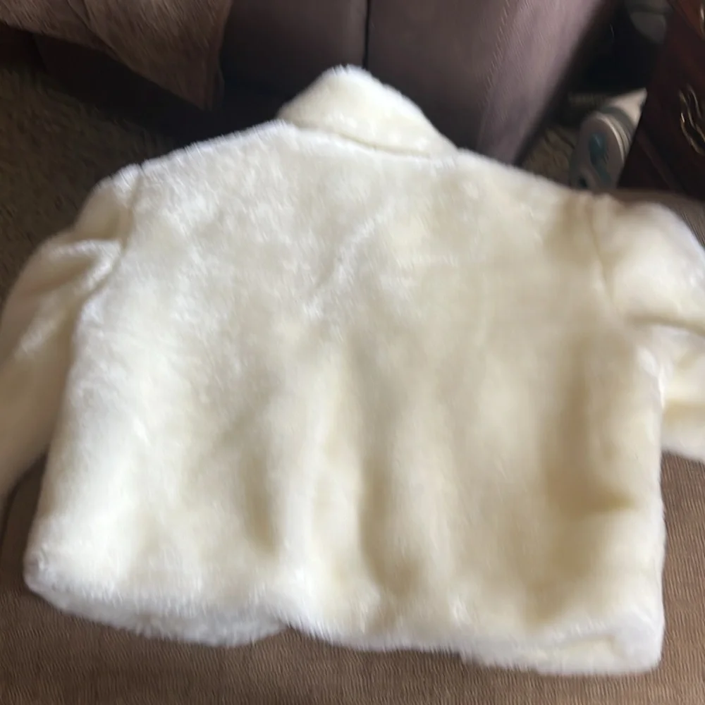 Short evening bolero faux fur jacket - Picture 6 of 6